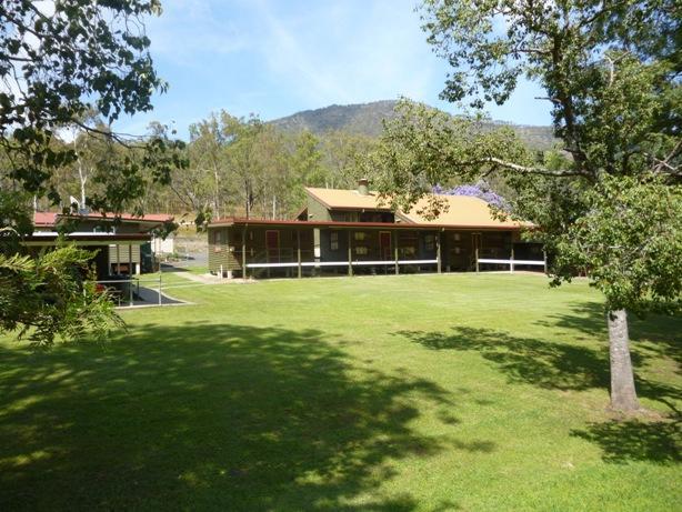 Christmas Creek Café&Cabins Lamington Extérieur photo